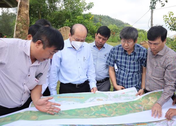 Chủ tịch UBND tỉnh Phạm Ngọc Nghị khảo sát các vị trí xây dựng cao tốc đường bộ Khánh Hòa – Buôn Ma Thuột